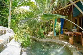 CHALET TROPICAL Hotel & Pool Bar Restaurant