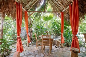 CHALET TROPICAL Hotel & Pool Bar Restaurant