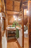 CHALET TROPICAL Hotel & Pool Bar Restaurant