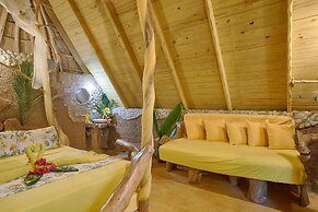 CHALET TROPICAL Hotel & Pool Bar Restaurant