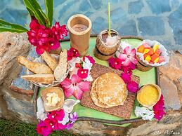 CHALET TROPICAL Hotel & Pool Bar Restaurant