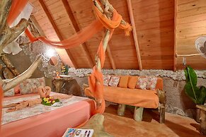 CHALET TROPICAL Hotel & Pool Bar Restaurant