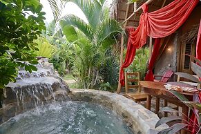 CHALET TROPICAL Hotel & Pool Bar Restaurant