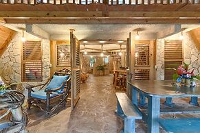 CHALET TROPICAL Hotel & Pool Bar Restaurant