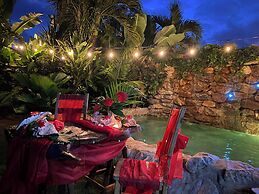 CHALET TROPICAL Hotel & Pool Bar Restaurant