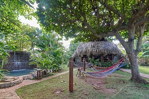 CHALET TROPICAL Hotel & Pool Bar Restaurant
