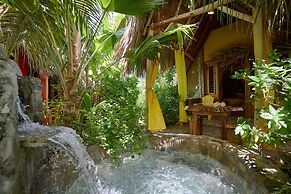CHALET TROPICAL Hotel & Pool Bar Restaurant