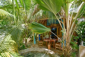 CHALET TROPICAL Hotel & Pool Bar Restaurant