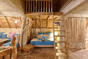 CHALET TROPICAL Hotel & Pool Bar Restaurant