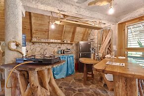 CHALET TROPICAL Hotel & Pool Bar Restaurant