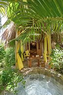 CHALET TROPICAL Hotel & Pool Bar Restaurant