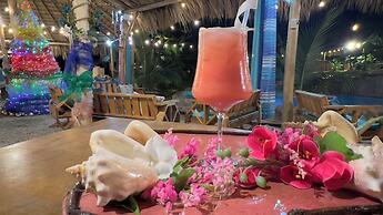 CHALET TROPICAL Hotel & Pool Bar Restaurant