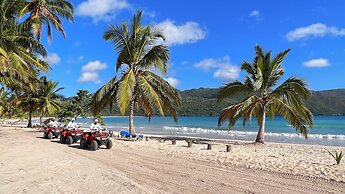 CHALET TROPICAL Hotel & Pool Bar Restaurant