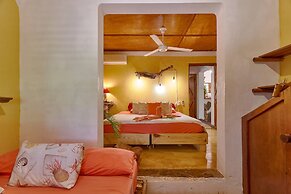 CHALET TROPICAL Hotel & Pool Bar Restaurant