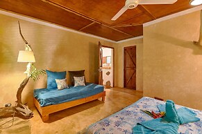 CHALET TROPICAL Hotel & Pool Bar Restaurant