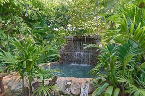 CHALET TROPICAL Hotel & Pool Bar Restaurant