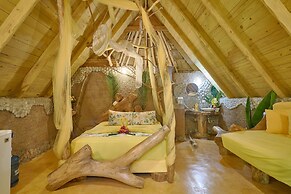 CHALET TROPICAL Hotel & Pool Bar Restaurant