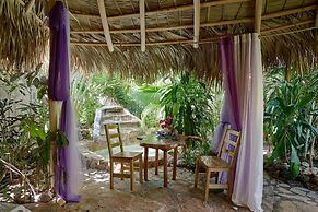 CHALET TROPICAL Hotel & Pool Bar Restaurant