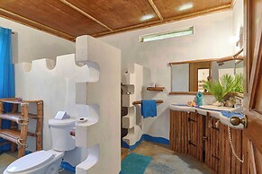 CHALET TROPICAL Hotel & Pool Bar Restaurant