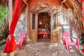 CHALET TROPICAL Hotel & Pool Bar Restaurant
