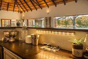 Mbizi Bush Lodge
