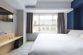 Sparrow Hotel