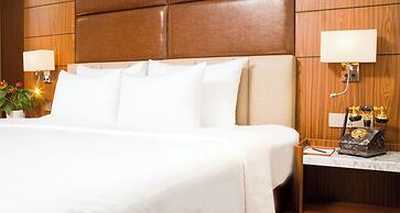 Van Phat Riverside Hotel