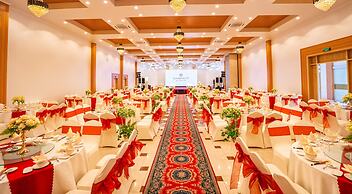 Van Phat Riverside Hotel