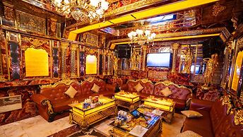Van Phat Riverside Hotel