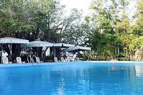 Van Phat Riverside Hotel
