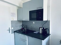 Lipp Apartments