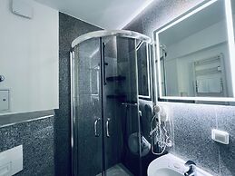 Lipp Apartments