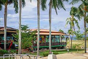 Kaengkrachan Boathouse Paradise Resort