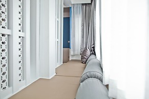 Paradise Hotel