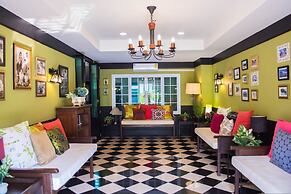 Paradise Hotel