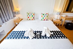 Paradise Hotel