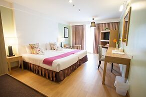 Paradise Hotel