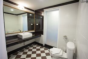 Paradise Hotel