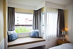 Paradise Hotel