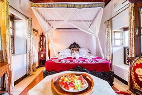 Tembo House Hotel