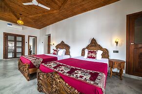 Tembo House Hotel
