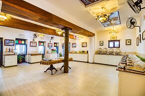 Tembo House Hotel