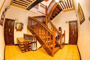 Tembo House Hotel