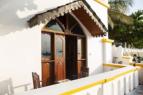 Tembo House Hotel