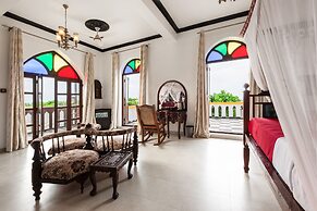 Tembo House Hotel