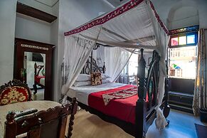 Tembo House Hotel