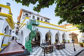 Tembo House Hotel