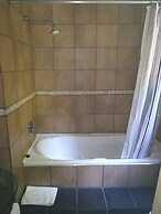 24 Onvrey Guest House