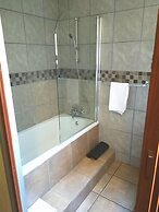 24 Onvrey Guest House