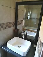 24 Onvrey Guest House
